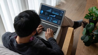 İş veri paneli, pazarlama stratejisi planlaması için iş zekası analizi sunar. Müşteri taleplerini analiz etmek ve iş dünyasının geleceğini önceden görmek için büyük veriler sunulur.