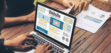 Web sitesi tasarım yazılımı çevrimiçi perakende ticaret ve e-ticaret için rahat bir şablon sağlar