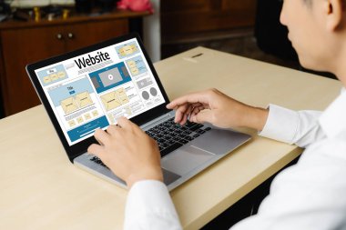 Web sitesi tasarım yazılımı çevrimiçi perakende ticaret ve e-ticaret için rahat bir şablon sağlar