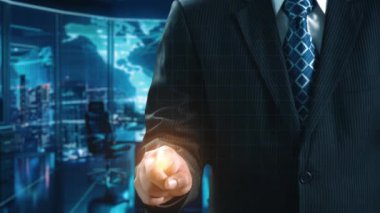 İş adamı iş büyümesi için ölçümleri değerlendirir, genişleme hedefleri koyar. İnovasyon ve strateji 2025 yoluyla sürekli iş büyümesini teşvik etme hakkında görüşler. Kullanıcı Kimliği