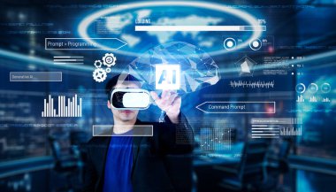 Akıllı proje yöneticisi AI sohbet hologramına işaret ediyor ve modern ofiste kulaklık takıyor. Profesyonel iş adamı bulanık geçmişi olan artırılmış gerçeklik gözlükleri üzerinde çalışıyor. Teknoloji. Yaratıcılık.