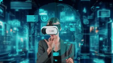 İş kadını kayıyor ve daire finans veri dünyası şekil monitörünü VR gözlükleri ile gösteriyor küresel pazar arayüzü dijital bilgi ağı teknolojisi görsel hologram animasyonu. Kısıtlanma.