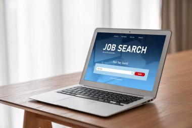 Çalışanların işe alım İnternet ağındaki iş fırsatlarını araması için mod web sitesinde online iş araması