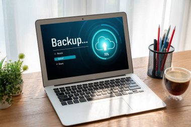 Yedek Depolama Verisi İnternet Teknolojisi İş Konsepti. Veritabanı depolama teknolojisi dosya aktarım paylaşımı, siber, büyük veri bilgileri, internet bankacılığı uygulaması indirme işlemi kolayca yapılır