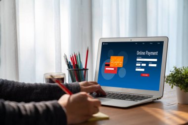 İnternet üzerinden modem para transferi için çevrimiçi ödeme platformu
