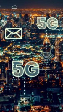 Küreselleşme soyut grafiği bağlantı ağını gösteren akıllı dijital şehir. Gelecekteki 5G akıllı kablosuz dijital şehir ve sosyal medya ağ sistemleri kavramı .