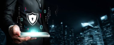 İş adamı siber güvenliğin özünü keşfeder. Siber koruma yöntemlerini, tehditleri derinlemesine araştır ve siber güvenlik duruşunu güçlendir. Siber Güvenlik Çağı FaaS 'ında yol almak için gerekli.