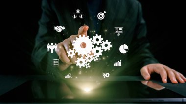 İş adamı takım çalışmasını ve işbirliğini teşvik eder, takım işlevini ve verimliliğini artırır. Stratejik işbirliği ve ortak hedeflerle takım çalışmasını artırmak. Kullanıcı Kimliği