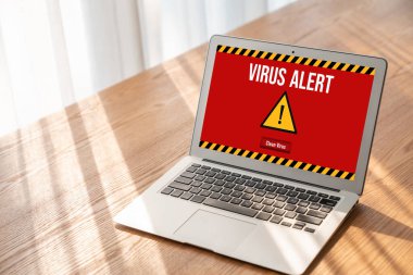 Bilgisayar ekranındaki virüs uyarısı mobil siber tehdit, hacker, bilgisayar virüsü ve kötü amaçlı yazılım tespit edildi