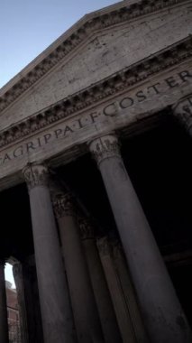 Roma 'daki Pantheon İtalya - Pantheon eski Roma tapınağı, şimdi Roma, İtalya' da bir kilise, imparator Hadrian tarafından 126 yılında tamamlandı, Antik Roma 'nın ünlü binası.