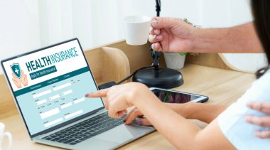 Kolay form doldurma için sağlık sigortası web sitesi mod kayıt sistemi