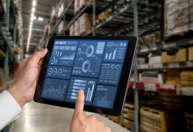 İş veri paneli, pazarlama stratejisi planlaması için iş zekası analizi sunar. Müşteri taleplerini analiz etmek ve iş dünyasının geleceğini önceden görmek için büyük veriler sunulur.