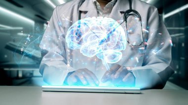 Laboratuvarda yüzen beyin anatomisi hologramıyla klavyede yazan zeki doktorlara yaklaş. Tıp çalışanı teşhisi ve teknoloji kullanarak beyin hastalıklarını kontrol ediyor. İyileştirici.