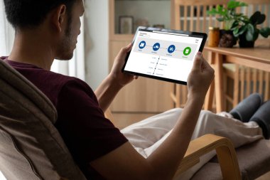 Ürün nakliyesi ve teslimatı için e-ticaret ve mod çevrimiçi iş izleme sistemi