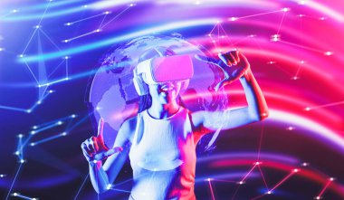 Siberpunk neon ışıklı kadın, beyaz VR kulaklık takıyor ve metaevreleri birbirine bağlayan kolsuz tişört, gelecekteki siber uzay topluluğu teknolojisi, parmaklarını 3D küresel resim hologramına odaklıyor. Halüsinasyon.