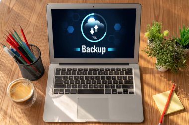 Yedek Depolama Verisi İnternet Teknolojisi İş Konsepti. Veritabanı depolama teknolojisi dosya aktarım paylaşımı, siber, büyük veri bilgileri, internet bankacılığı uygulaması indirme işlemi kolayca yapılır