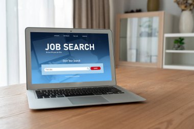 Çalışanların işe alım İnternet ağındaki iş fırsatlarını araması için mod web sitesinde online iş araması