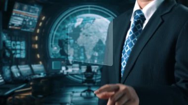 İş adamı, tahminsel büyük veri modellerinden gerçek zamanlı analizlere uzanan eğilimleri ve görüşleri ortaya çıkarmak için veri analizlerini derinlemesine inceleyerek, veri güdümlü kararların analitik endüstrileri UUID 'ye nasıl yönlendireceğini öğrenir