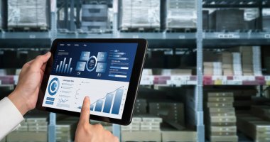 İş veri paneli, pazarlama stratejisi planlaması için iş zekası analizi sunar. Müşteri taleplerini analiz etmek ve iş dünyasının geleceğini önceden görmek için büyük veriler sunulur.