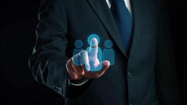 İş adamı ağ kurar, değerli bağlantılar kurar. Profesyonel ağı ve fırsatları genişletmek için etkili insan ağ oluşturma stratejileri UUID