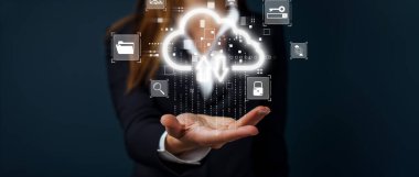 İş adamı bulut hesaplamasının geleceğini en son sezgilerle keşfetti ve bulut hesaplama teknolojisini entegre ederek işi yükseltti. Bulut çağını yenilikçi bilgisayar EIDE ile kucaklayın