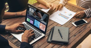 blogging concept, web blog Social Media Information network snugly. social media online content, freelance worker, working online, content creator, blogger, website, reading blog online on computer