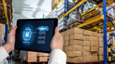 Yapay zeka teknolojisini çalıştırmak için komut mühendisi ve kullanıcı kolaylığı için üretici yapay zeka yardımcı araçları insanların yapay zeka işlevlerini teşvik ederek yapay zekayı çalıştırmalarına yardımcı olur