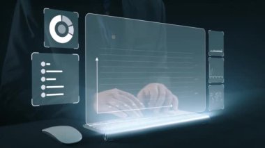 İş adamı, tahminsel büyük veri modellerinden gerçek zamanlı analizlere uzanan eğilimleri ve görüşleri ortaya çıkarmak için veri analizlerini derinlemesine inceleyerek, veri güdümlü kararların analitik endüstrileri UUID 'ye nasıl yönlendireceğini öğrenir