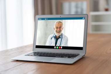 Hasta ile sanal görüşme için mod teletıp yazılım uygulaması tarafından çevrimiçi doktor görüntüsü çağrısı