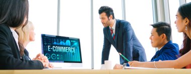 E-ticaret veri yazılımı çevrimiçi perakende şirketine satış analizi için mod gösterge tablosu sağlar