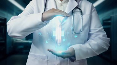 Doktorun tıbbi haç simgesini laboratuvarda yüzdürmesine yakın çekim. Teknoloji kullanarak tıbbi araştırmaların semptomlarını inceleyen profesyonel bir tıp çalışanı. Tıbbi tedavi. İyileştirici.