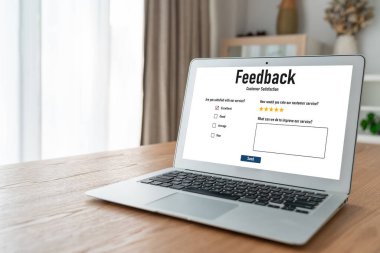 Müşteri geribildirim ve şirket işleri için mod bilgisayar yazılımı analizi