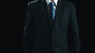 İş adamı, QC ve QA standartlarının karşılandığından emin olmak için katı kalite güvencesi protokolleri uyguluyor. Kalite güvencesi ile sertifikalı ürün mükemmelliğine ulaşmak. Kullanıcı Kimliği