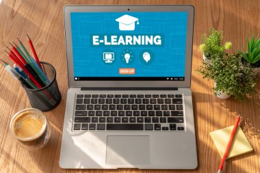 Öğrencilerin internet ağında çalışabilmeleri için mod yazılımlı e-öğrenme web sitesi