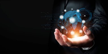 İş adamı ağ kurar, değerli bağlantılar kurar. EIDE profesyonel ağ ve fırsatları genişletmek için etkili insan ağ stratejileri