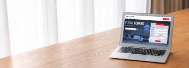 Online uçuş rezervasyon sitesi mod rezervasyon sistemi sağlar. Seyahat teknolojisi kavramı .