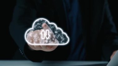 İş adamı bulut hesaplamasının geleceğini en son sezgilerle keşfetti ve bulut hesaplama teknolojisini entegre ederek işi yükseltti. Bulut çağını yenilikçi bilgisayar UUID ile kucaklayın