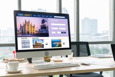 Model arama ve seyahat planlama için internet sitesi uçuş, otel ve tur rezervasyonları için anlaşma ve paket sunuyor