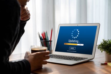 Aygıt yazılım güncellemesi için bilgisayarda yazılım güncellemesi