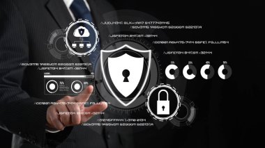 İş adamı siber güvenliğin özünü keşfeder. Siber koruma yöntemlerini, tehditleri derinlemesine araştır ve siber güvenlik duruşunu güçlendir. Siber Güvenlik Çağı FaaS 'ında yol almak için gerekli.