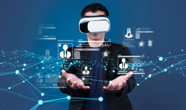 İş adamı kimlik güvenliğinin anahtarının üst düzey güvenlik uygulamalarıyla korunduğunu, kimlik hırsızlığının önlendiğini ve kimlik güvenliğinin artırıldığını keşfetti. Güvende kalın ve kimlik koruma stratejisine güvenin.