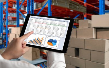 İş veri paneli, pazarlama stratejisi planlaması için iş zekası analizi sunar. Müşteri taleplerini analiz etmek ve iş dünyasının geleceğini önceden görmek için büyük veriler sunulur.