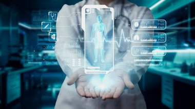 Akıllı doktorların HUD gösterge panelini tutup laboratuvarda yüzen vücut hologramlarını yakın plan çekimleri. Teknoloji kullanarak insan anatomisini inceleyen ve gösteren yetenekli bir tıp çalışanı. İyileştirici.
