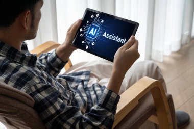 Yapay zeka teknolojisini çalıştırmak için komut mühendisi ve kullanıcı kolaylığı için üretici yapay zeka yardımcı araçları insanların yapay zeka işlevlerini teşvik ederek yapay zekayı çalıştırmalarına yardımcı olur