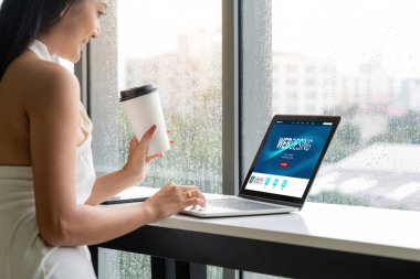 Web sitesi tasarım yazılımı çevrimiçi perakende ticaret ve e-ticaret için model şablonu sağlar