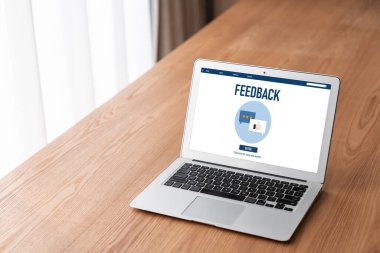 Müşteri geribildirim ve şirket işleri için mod bilgisayar yazılımı analizi