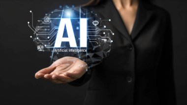 Yapay zeka mühendisliği, büyük veri ve yapay zeka makinesi kavramında yapay zeka beyin işlemcisiyle iş desteği için üretken yapay zeka kullanmayı öğrenen insan etkileşimi. Faas