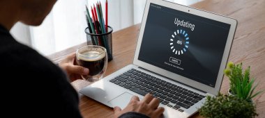 Aygıt yazılım güncellemesi için bilgisayarda yazılım güncellemesi