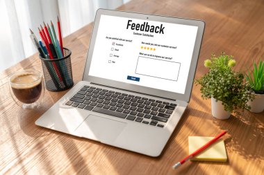 Müşteri geribildirim ve şirket işleri için mod bilgisayar yazılımı analizi