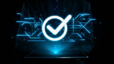 İş adamı, QC ve QA standartlarının karşılandığından emin olmak için katı kalite güvencesi protokolleri uyguluyor. Kalite güvencesi ile sertifikalı ürün mükemmelliğine ulaşmak. Kullanıcı Kimliği